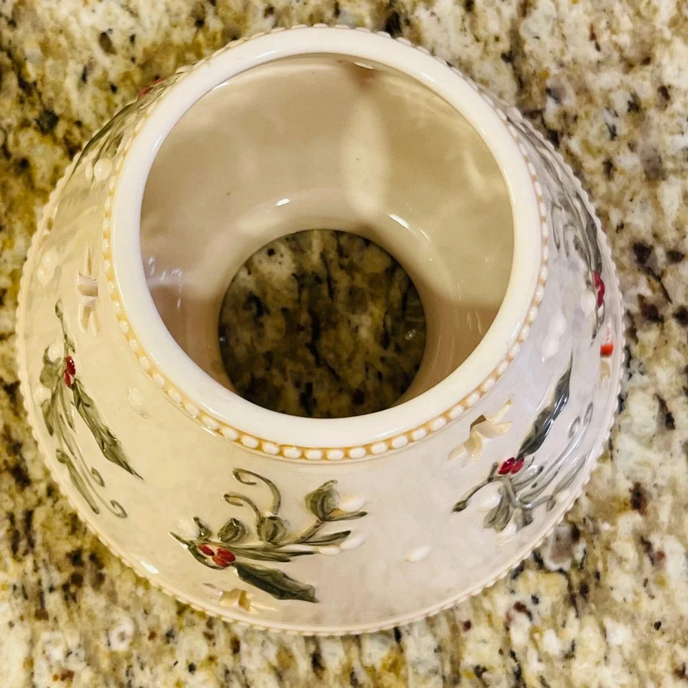 Yankee Candle Christmas Holly Berry Ceramic Jar Candle Shade Topper Cream Star